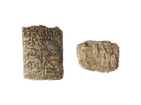DUE TAVOLETTE CUNEIFORMI DATAZIONE: 2100 a. C. MATERIA E TECNICA: argilla...