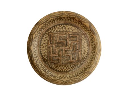 PIATTO KULLI DATAZIONE: 3.200-2.600 a. C. MATERIA E TECNICA: argilla rosata,...