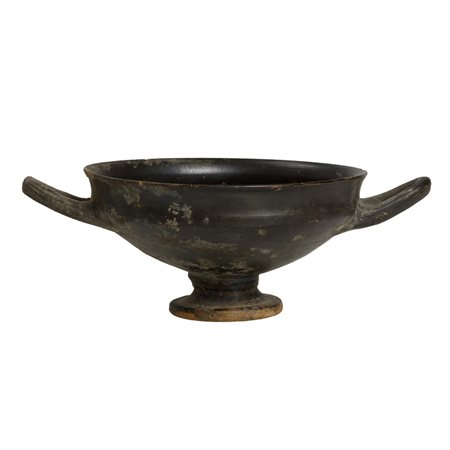 KYLIX A VERNICE NERA DATAZIONE: inizi V sec. a. C. MATERIA E TECNICA: argilla...