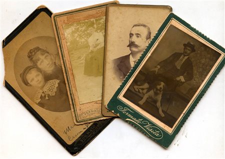 Lotto di cinque ritratti su cartonato italiani