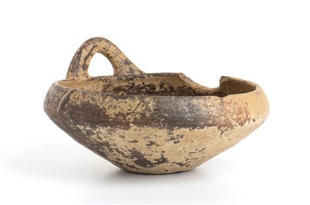 Villanovan Impasto Bowl, 9th - 8th century BC; height cm 9,5, diam. cm 16