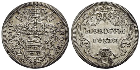 ROMA - Innocenzo XI (1676-1689) - Giulio - A. V - Stemma oblungo sagomato - R/ Scritta in cartella -