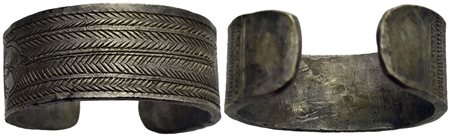 Da identificare - (AG g. 110) mm. 58 x 50 x 23 Con cartellino manoscritto del collezionista anni '50