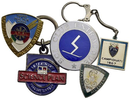 Medaglie - Lotto di 5 spille e medaglie<br>Varie