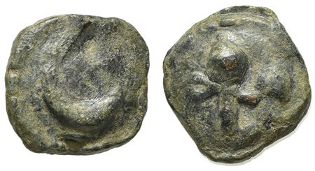 Northern Apulia, Luceria, Semuncia, ca. 225-217 BC. Cast AE (g 8,13; mm 18; h 4). Crescent; Rv. Filleted thyrsos. Vecchi ICC, 343; HNItaly 675. Green patina, very fine