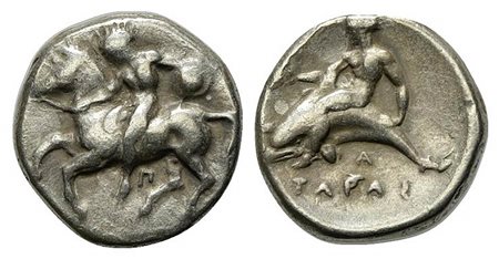 Southern Apulia, Tarentum, Nomos, ca. 380-375/0 BC. AR (g 7,71; mm 20; h 9). Nude warrior, holding shield, on horse galloping l.; Π below; Rv. TAPAΣ, Phalanthos, extending hand, astride dolphin l.; A below. Vlasto 432; HNItaly 876