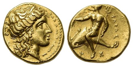 Southern Apulia, Tarentum, Hemistater – Drachm, ca. 320 BC. AV (g 4.15; mm 13.5; h 5). Head of Hera r., wearing stephanos and triple-pendant earring; E to l., ΤΑΡΑΝΤΙΝΩΝ to r.; Rv. Phalanthos, nude, holding dolphin in extended r. 