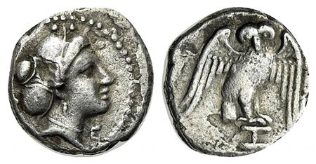 Northern Lucania, Velia, Diobol, ca. 300-280 BC; AR (g 0,90; mm 9; h 5). Head of nymph r., hair in sakkos; Rv. Owl facing with spread wings, standing on Z. Williams 636; HNItaly 1314; SNG ANS 1278. Very Rare, very fine