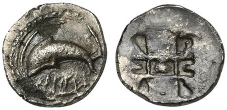 Sicily, Messana as Zankle, Litra, ca. 500-493 BC. AR (g 0,79; mm 10; h -). DANKLE, dolphin l.; around linear circle and dotted border, Rv. Shell, within square, divided in nine areas. SNG Copenhagen -; SNG ANS 306. Rare. Cabinet t
