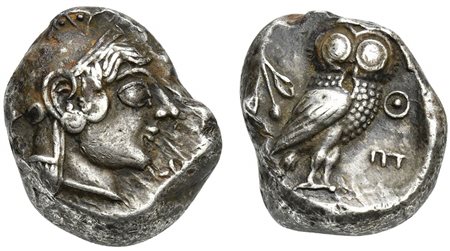 Attica, Athens, Tetradrachm, ca. 500-480 BC. AR (g 16,74; mm 22; h 1). Head of Athena r., wearing crested helmet decorated with chevron and dot pattern, Rv. AΘE, owl, with closed wings, standing r. with head facing; on l., crescen