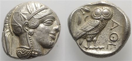 Attica, Athens, Tetradrachm, ca. 454-404 BC. AR (g 17,24; mm 25; h 7). Helmeted head of Athena r.; Rv. AΘE, Owl standing r., head facing; olive sprig behind; all within incuse square. Kroll 8; SNG Copenhagen 31. Extremely fine
