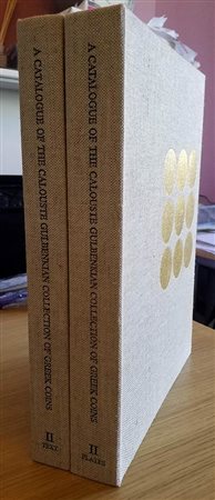 Robinson E.S.G., Castro M.H, Jenkins G.K., A catalogue of the Caoluste Gulbenkian of Greek coins, I, Italy-Sicily-Carthage, Lisbon 1971, 2 vol., 136pp., 42 plates. Good condition