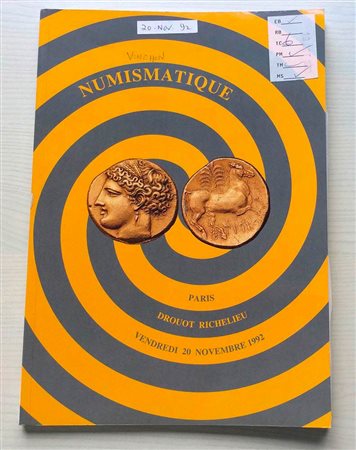 Vinchon F. B. Monnaies de Collection en Or, en Electrum, en Argent, et en Bronze... Paris 20 Novembre 1992. Brossura ed. lotti 491, ill. in b/n, tavv. 2 di ingrandimenti a colori. Con lista prezzi di realizzo. Ottimo stato
