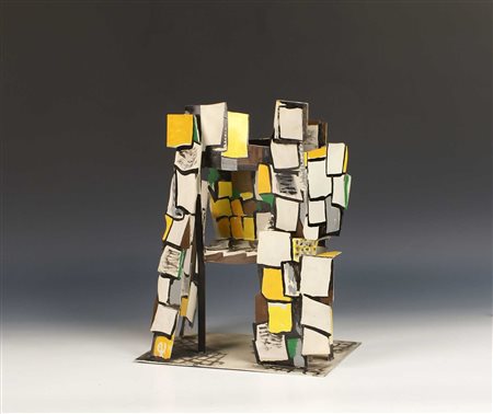 RENATO GUTTUSO Bagheria 1912-Roma 1987 "Edicola", scultura in ottone smaltato...