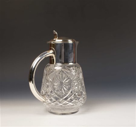 CARAFFA DA BIBITA IN VETRO MOLATO E METALLO vecchia manifattura H. 29 cm.