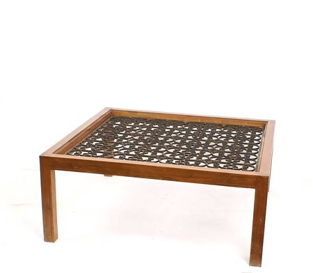 TAVOLINO BASSO vecchia manifattura In noce tanganica, piano quadrato in ferro...