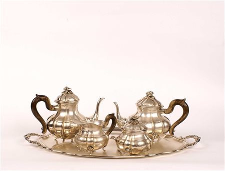 SERVIZIO THE E CAFFE' IN METALLO ARGENTATO vecchia manifattura Composto da 1...