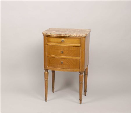 COMODINO IN MOGANO Francia vecchia manifattura Filettato in bois de rose,...