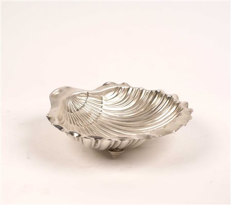 CESTO A CONCHIGLIA IN ARGENTO Italia vecchia manifattura Cm. 6x20,5x21,5 Peso...