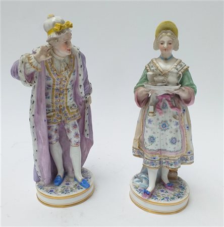 Manifattura francese della fine del secolo XIX, "Figure" coppia di sculture in