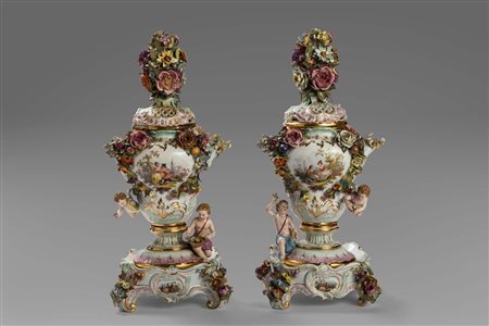 Coppia di vasi manifattura di Meissen, fine secolo XVIII