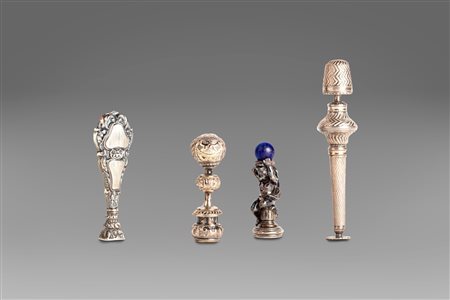 Lotto di 4 sigilli, due in argento e due in metallo