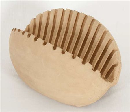 Roberto Marino Uovo e foglia, 1997 scultura in terracotta, cm. 15x27x23 Firma...