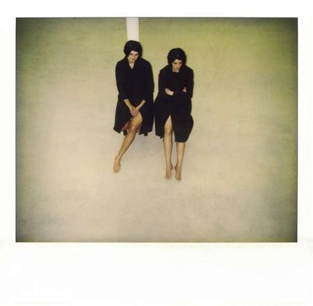 Vanessa Beecroft VB11, 1995 polaroid, cm. 10,2x10,2 Certificato di...