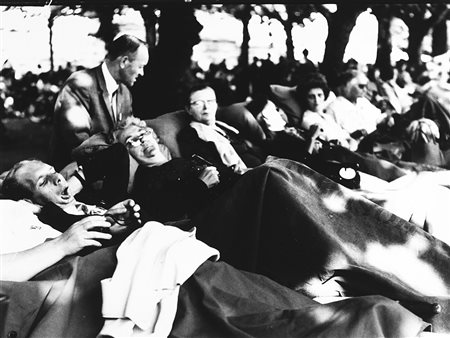 Mario Giacomelli (1925-2000)  - Lourdes, 1957