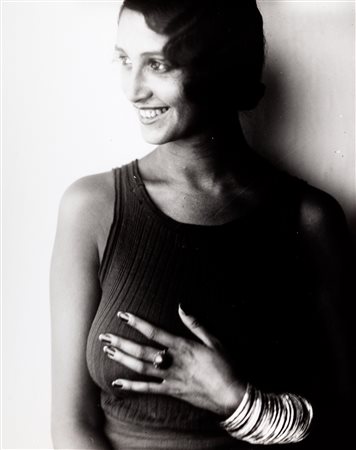 Jacques-Henri Lartigue (1894-1986)  - Renée, Biarritz, 1930