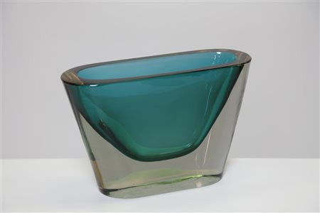  SEGUSO VETRI D'ARTE - Vaso in vetro sommerso color verde, anni 60. .