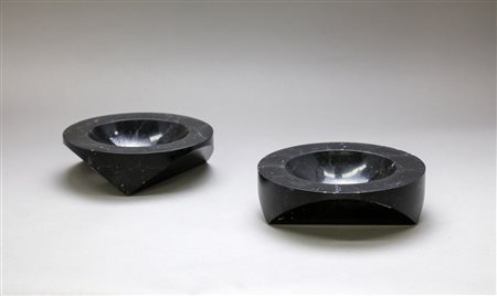 MARI ENZO (n. 1932) - Coppia di svuotatasche produzione Danese Milano, anni '70. .