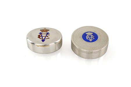 Due porta pillole in argento e smalto, inizi Novecento - di cui uno di forma...