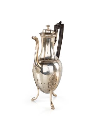Caffettiera in argento manico in legno, Parigi, fine XVIII/inizio XIX secolo...