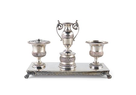 Calamaio in argento, Lombardo-Veneto - con supporto rettangolare circondato...