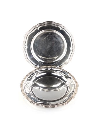 Due piatti in argento, Roma, Stato Pontificio, argentiere Pietro Paolo Spagna...