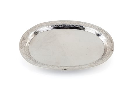 Vassoio in argento 833/1000, Sicilia, Acireale, dopo il 1826 - di forma ovale...