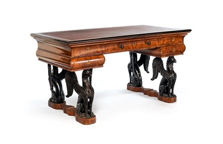 Scrivania da centro con poltrona en suite, Napoli prima metà del XIX secolo -...