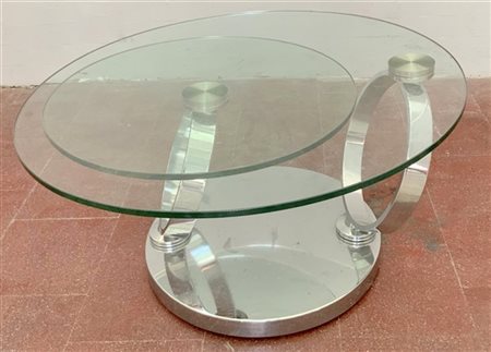 Tavolino da salotto con struttura in metallo cromato a due ripiani girevoli in