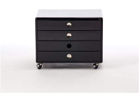 Osvaldo Borsani (1911-1985) con Centro Progetti Tecno Mobiletto a quattro casset