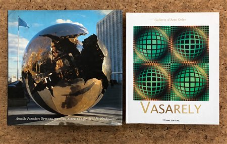 ARNALDO POMODORO E VICTOR VASARELY - Lotto unico di 2 cataloghi