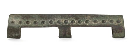 LAMA CON UMBONATURA IN BRONZO, DAO<br>Cina, fine dinastia Shang – inizio dinastia Zhou