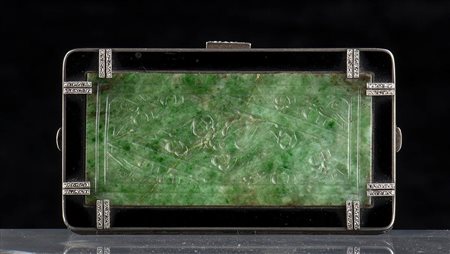 PORTAROSSETTO IN ARGENTO, BRILLANTI E GIADEITE<br>Anni Venti del XX secolo