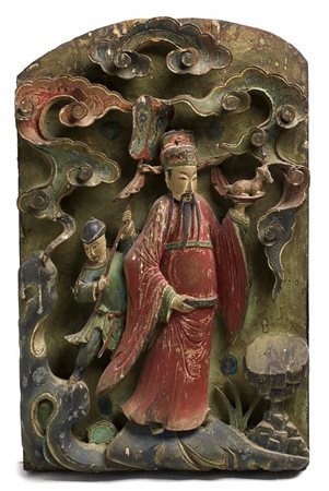 COPPIA DI PANNELLI IN LEGNO INTAGLIATO E DIPINTO<br>Cina, dinastia Qing