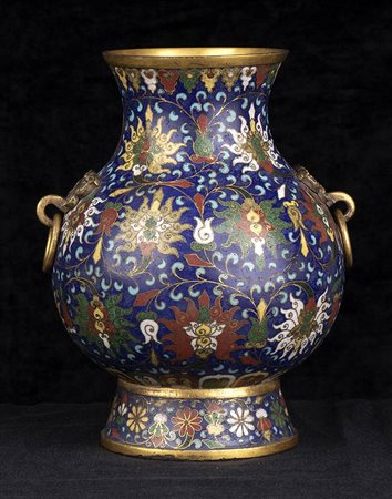 VASO IN METALLO E SMALTI CLOISONNÉ, HU<br>Cina, dinastia Qing, XIX secolo