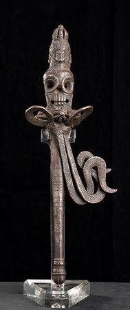 SCETTRO RITUALE IN METALLO<br>Tibet, XVIII secolo