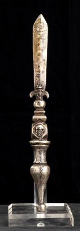 PUGNALE RITUALE IN LEGA DI ARGENTO<br>Tibet, XVIII secolo
