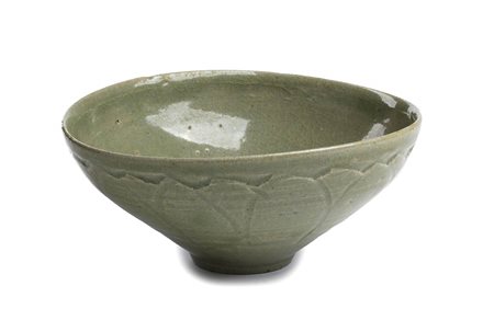 CIOTOLA IN CERAMICA CON INVETRIATURA CÉLADON<br>Corea, dinastia Goryeo, XII-XIII secolo