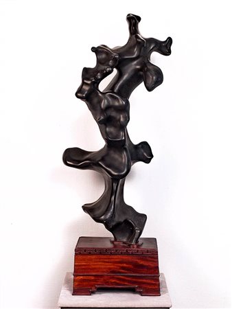 ROCCIA DA LETTERATO IN PIETRA 'MENG', GONGSHI<br>Cina, provincia del Guangxi