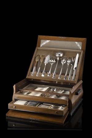 Servizio di posate in argento composto da: dodici forchette, coltelli e cucchia